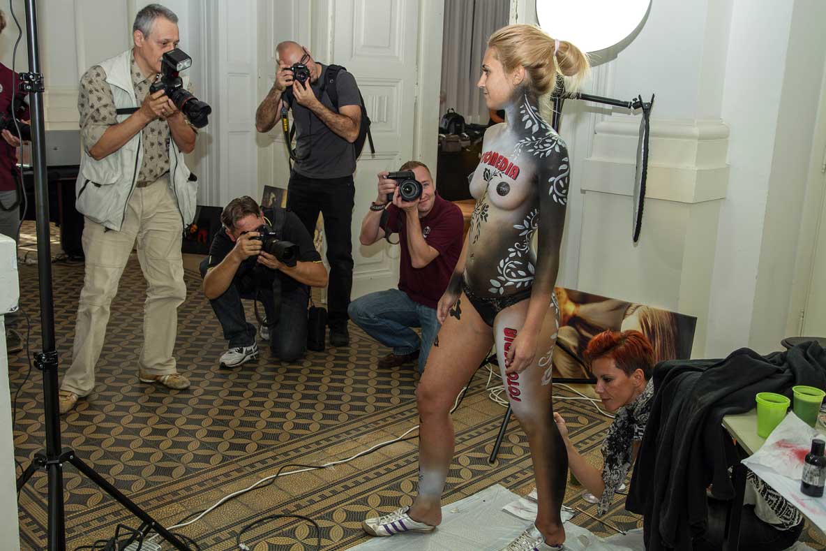 Dnevi Fotografije Maribor 2012 Body-paint model na Dnevih fotografije Maribor 2012
